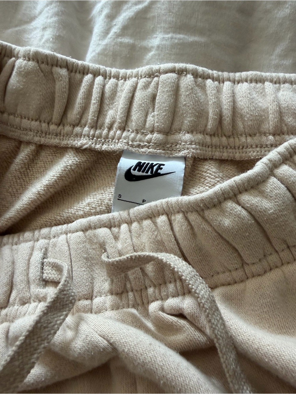 Nike Wimen’s Beige/Tan Joggers - Classic Logo - Picture 4 of 4